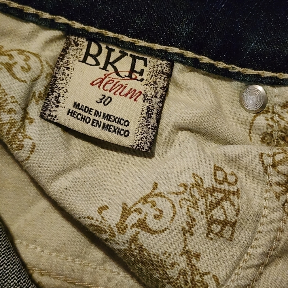 BKE Indigo Wash Denim Crop Capris - Picture 9 of 10